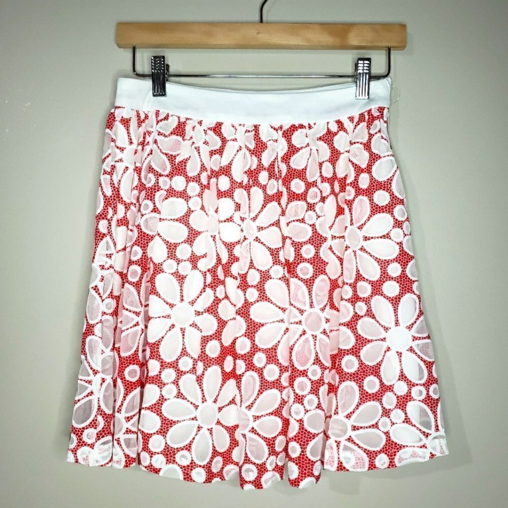 Romeo & Juliet Couture NWT Coral White Floral Skater Mini Skirt Lined